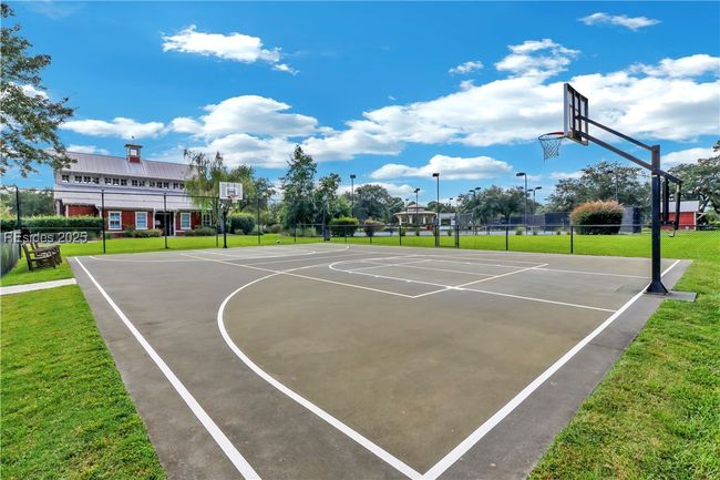 24 Carrier Blf, House other with 5 bedrooms, 5 bathrooms and null parking in Bluffton SC | Image 72