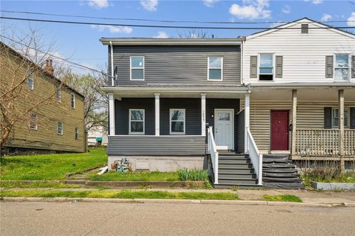 1055 Keene St, Springdale, PA, 15144-1768 | Card Image