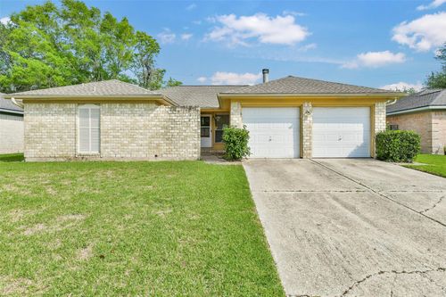 2929 Ocean Way, League City, TX, 77573-9209 | Card Image