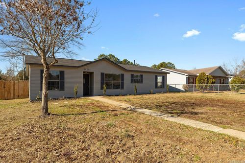 14201 Krestview Dr, Mabelvale, AR, 72103-3677 | Card Image