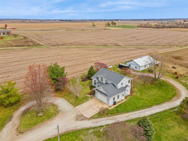 822 40 Th Ave, Home with 4 bedrooms, 4 bathrooms and null parking in Pleasantville IA | Image 6