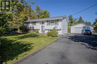 83 Greenwood Crt, House other with 5 bedrooms, 2 bathrooms and null parking in Hampton NB | Image 2