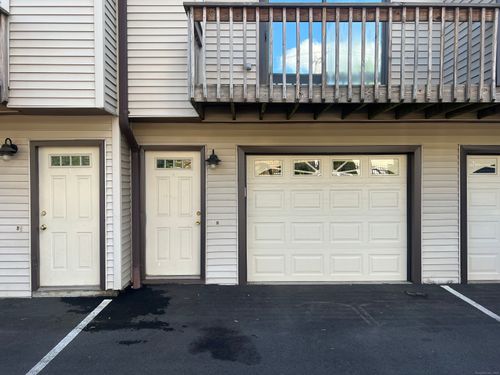 a3-15 Crest St, West Haven, CT, 06516-2691 | Card Image