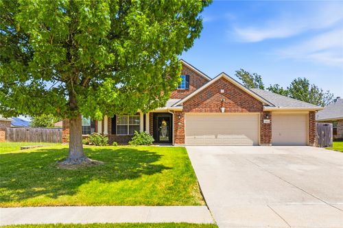 1612 Lakeside Dr, Glenn Heights, TX, 75154-7935 | Card Image