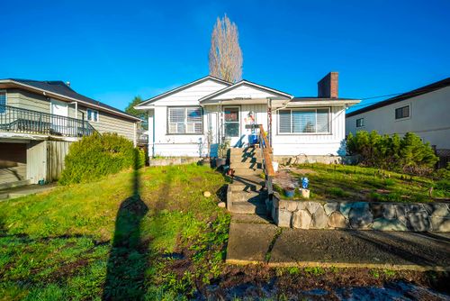 915 Walls Ave, Coquitlam, BC, V3K2T2 | Card Image