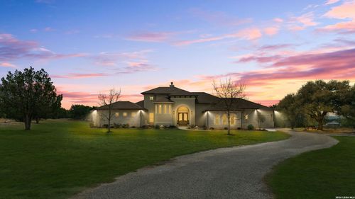 719 Kreutzberg Rd, Boerne, TX, 78006-7826 | Card Image