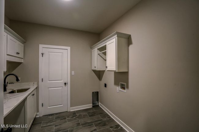 Laundry | Image 10