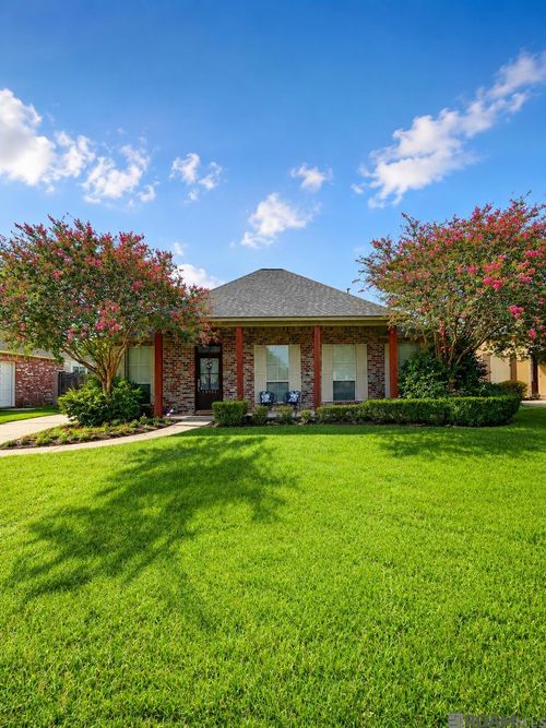 10327 Springvalley Ave, Baton Rouge, LA, 70810-7718 | Card Image