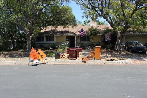 10228 Norwich Ave, San Fernando, CA, 91345-2712 | Card Image
