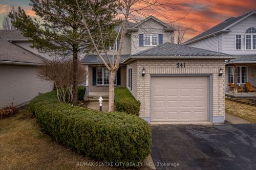 241 Parkview Dr, Strathroy, ON, N7G4C1 | Card Image