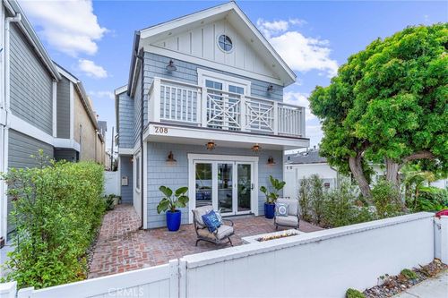 208 Indianapolis Ave, Huntington Beach, CA, 92648 | Card Image