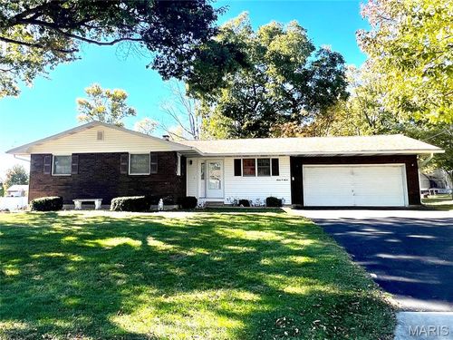 707 S Library St, Waterloo, IL, 62298-1440 | Card Image