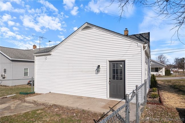 429 S Sycamore St, Home with 3 bedrooms, 2 bathrooms and null parking in Paoli IN | Image 37