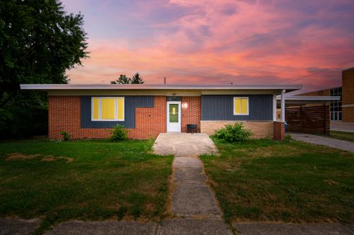 107 W Walnut St, Anna, OH, 45302-5027 | Card Image