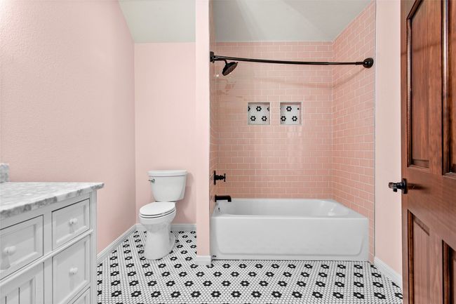 A modern play on classic, retro design features | Image 31
