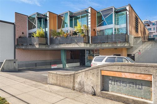 206-1030 Meares St, Victoria, BC, V8V5A5 | Card Image