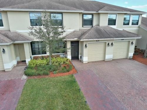 10106 W Villa Cir, Vero Beach, FL, 32966-3131 | Card Image
