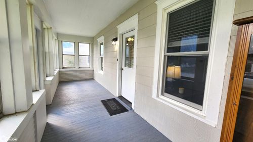 318 E Walnut St, Manly, IA, 50456-7704 | Card Image