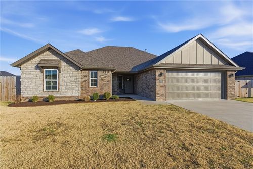 890 Fair Oaks St, Tontitown, AR, 72762-3191 | Card Image