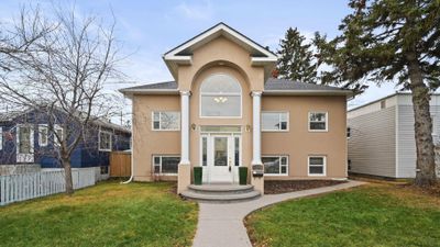 2131 Westmount Rd Nw, House other with 5 bedrooms, 3 bathrooms and 5 parking in Calgary AB | Image 1