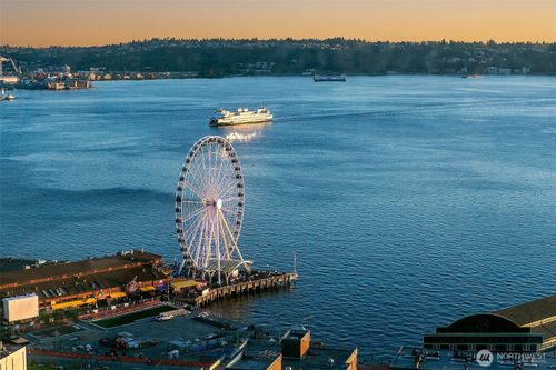 unit-2002-1415 2nd Ave, Seattle, WA, 98101-2072 | Card Image