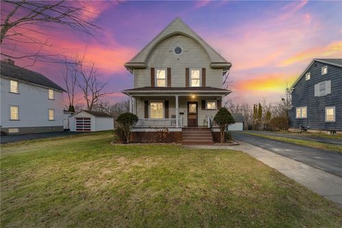 373 Genesee St, Avon, NY, 14414-1305 | Card Image