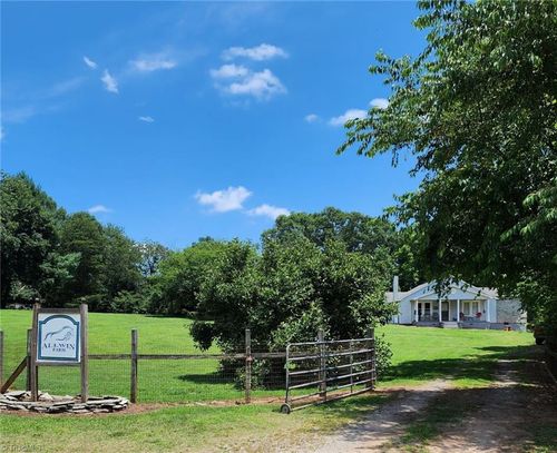 3338 Largo Ln, Hudson, NC, 28638-9232 | Card Image