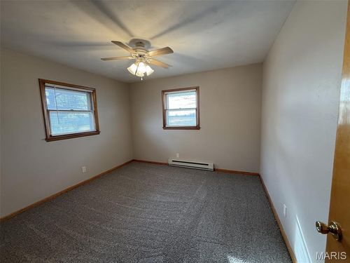 511 W 3rd St, Saint Peter, IL, 62880-0197 | Card Image