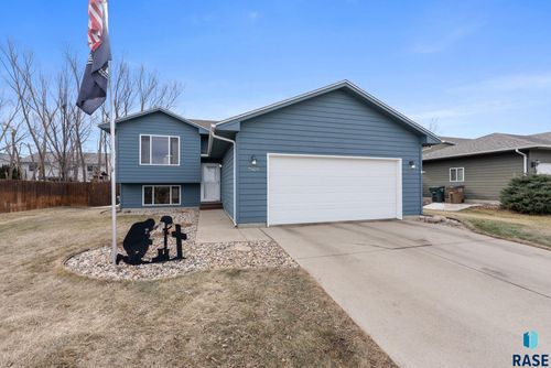 7909 W 48th St Street, Sioux Falls, SD, 57106 | Card Image