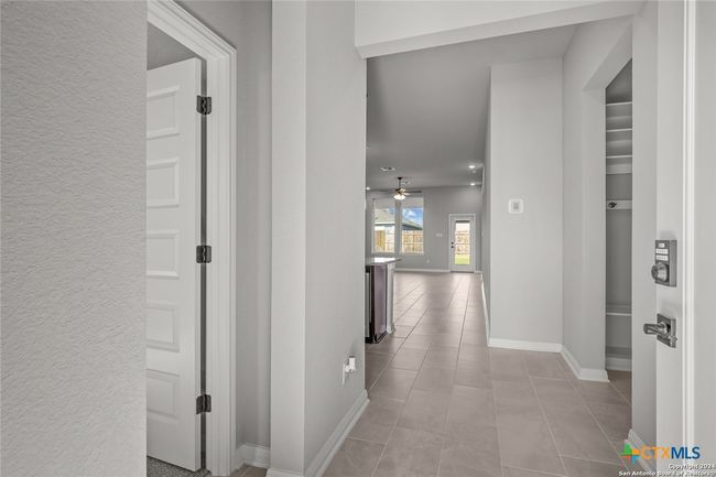 2720 Rio Primero Rd, House other with 4 bedrooms, 2 bathrooms and null parking in Seguin TX | Image 5