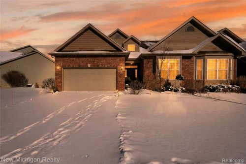 86-13138 Harbor Landings Dr, Fenton, MI, 48430-3905 | Card Image