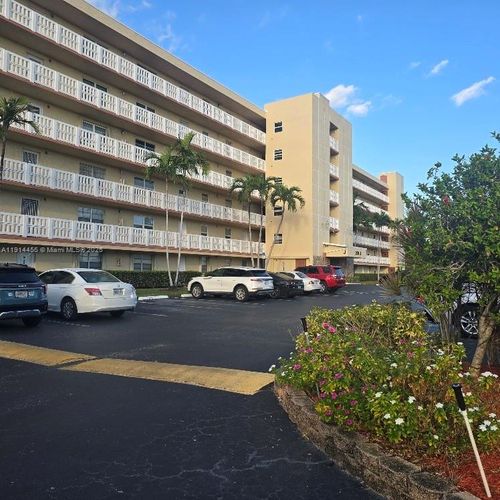 apt-307-200 Se 5th Ave, Dania Beach, FL, 33004-4075 | Card Image