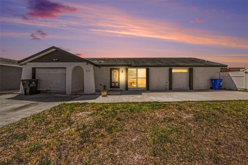 10119 Chimney Hill Ct, Tampa, FL, 33615-1614 | Card Image