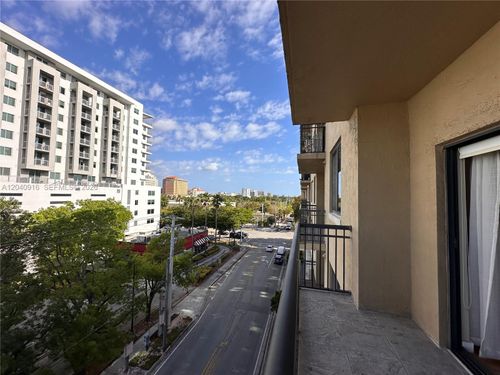 611-3590 Coral Way, Miami, FL, 33145-3075 | Card Image