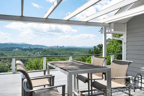 38 Lookout Rd, Asheville, NC, 28804-3238 | Card Image