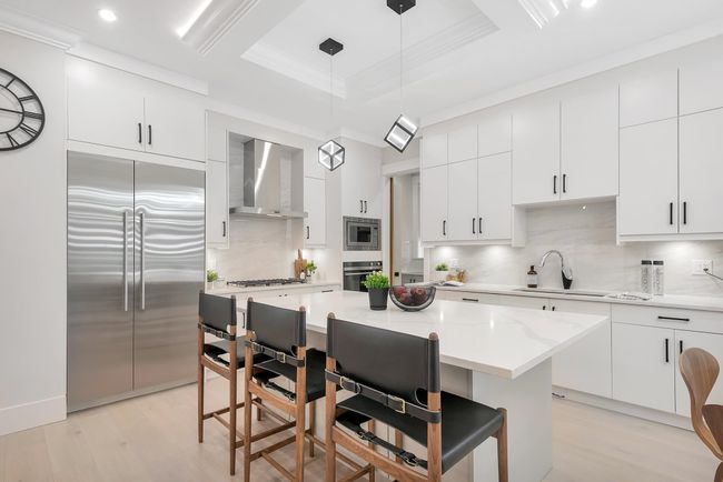 212 Blackman St, House other with 6 bedrooms, 5 bathrooms and 5 parking in New Westminster BC | Image 9