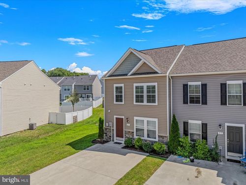 27 Mengel Rd, MARTINSBURG, WV, 25403-1767 | Card Image