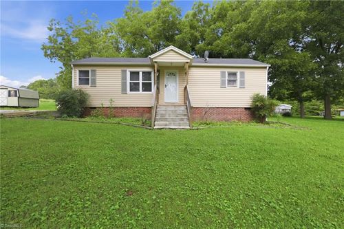 2138 Nc Highway 62, Burlington, NC, 27217 | Card Image