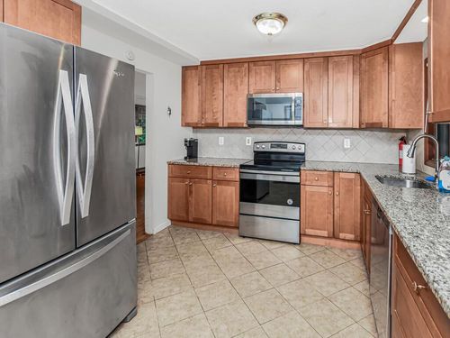 31 Warren Dr, Patterson, NY, 12563-1411 | Card Image
