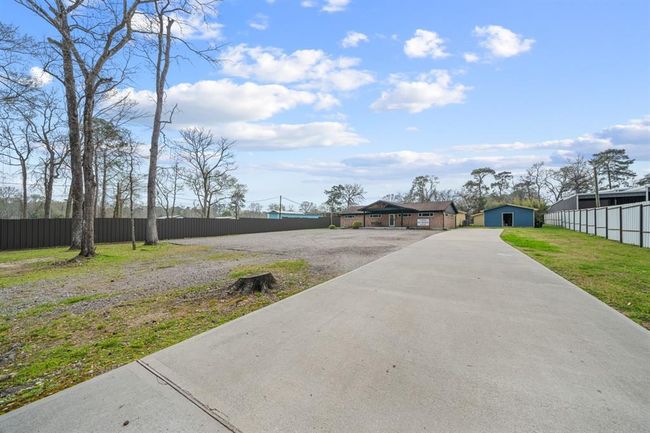 29519 W Hawthorne Dr, House other with 3 bedrooms, 2 bathrooms and null parking in Spring TX | Image 24