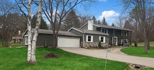 S28W30310 W End Ln, Waukesha, WI, 53188-9543 | Card Image