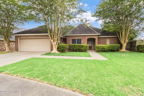 102 Doncaster Cir, Youngsville, LA, 70592-5434 | Card Image