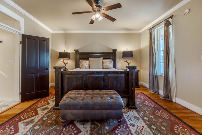 514 W Austin St, Home with 2 bedrooms, 2 bathrooms and null parking in Fredericksburg TX | Image 24