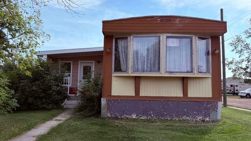 201 3 Ave Se, Youngstown, AB, T0J3P0 | Card Image