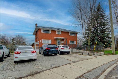 {{alt}} | Card Image