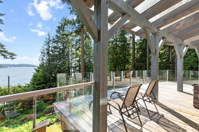 304 Esplanade Rd, House other with 3 bedrooms, 2 bathrooms and null parking in Gibsons BC | Image 26