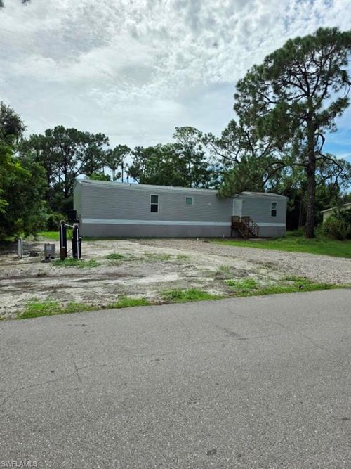 8385 Marx Dr, NORTH FORT MYERS, FL, 33917-1624 | Card Image