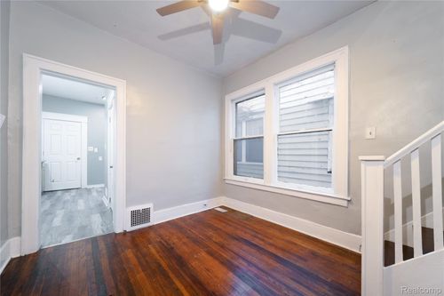 11405 Yosemite St, Detroit, MI, 48204-1497 | Card Image