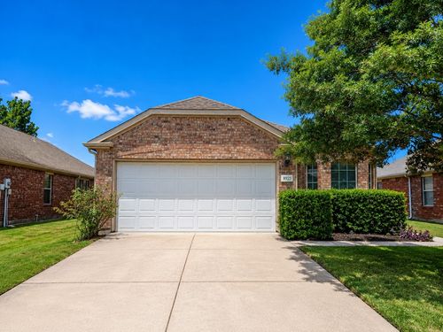 8925 Sierra Trl, Cross Roads, TX, 76227-2266 | Card Image