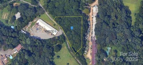 114 Oak Hill Cir, Fairview, NC, 28730-8724 | Card Image